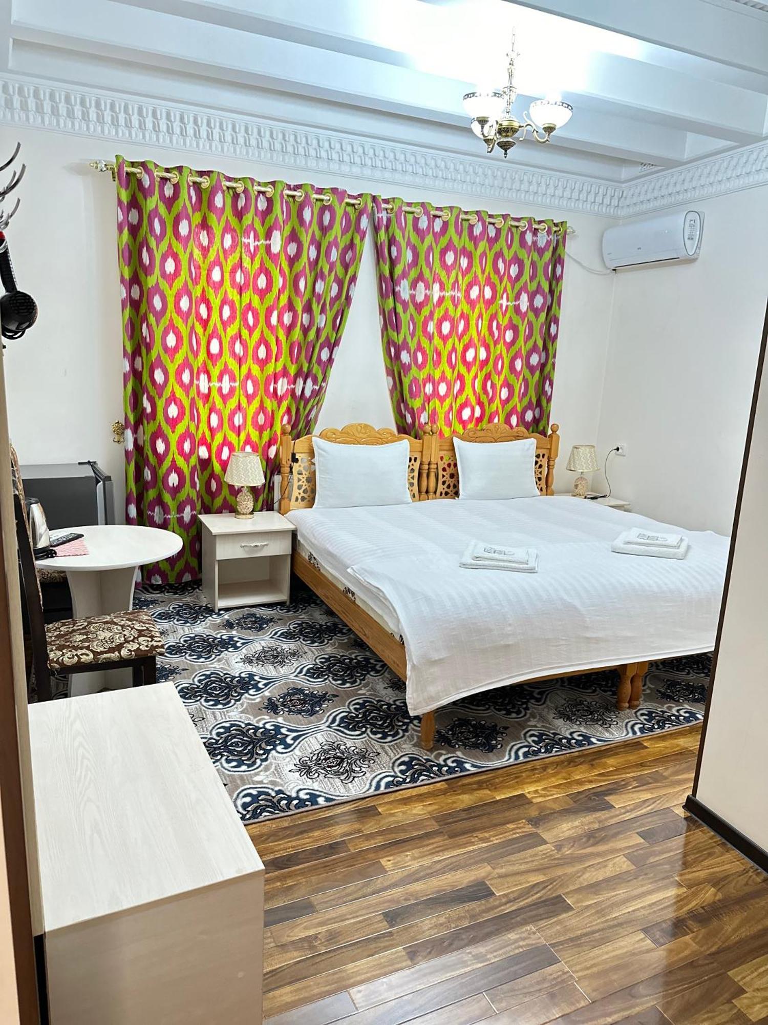 Hotel Mironshox Бухара Екстер'єр фото
