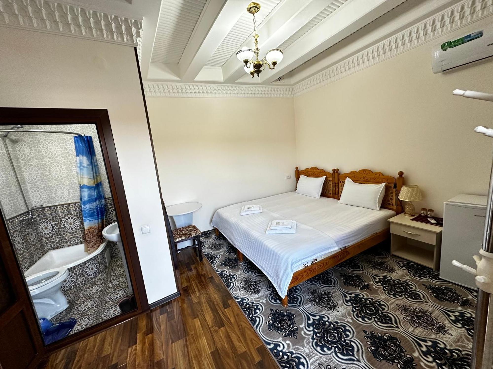 Hotel Mironshox Бухара Екстер'єр фото