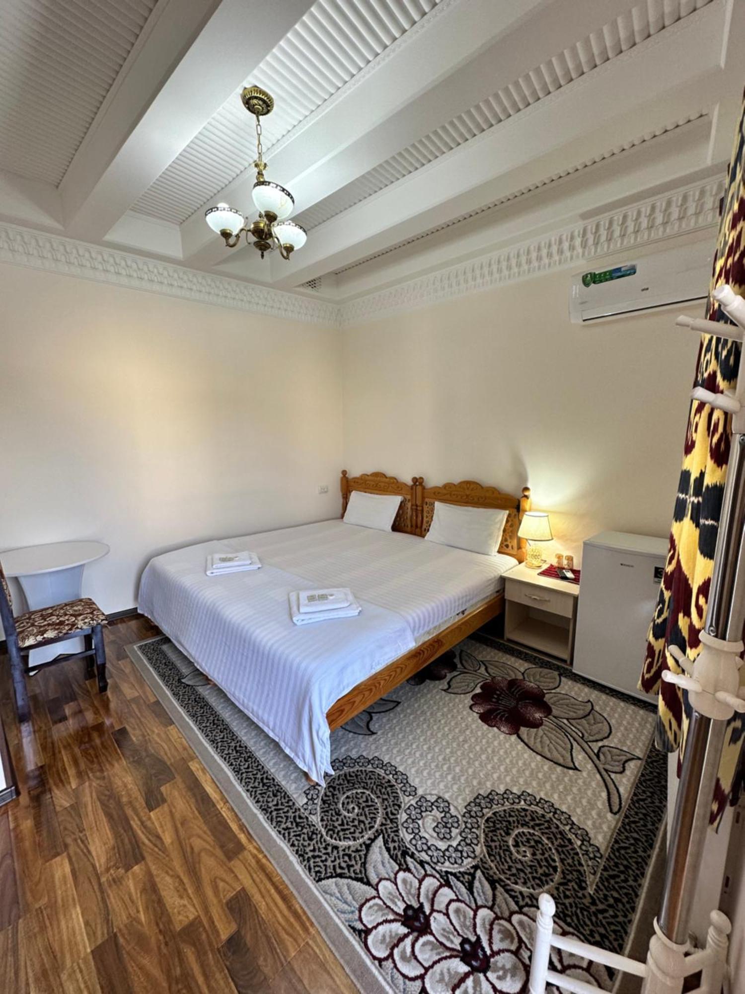 Hotel Mironshox Бухара Екстер'єр фото