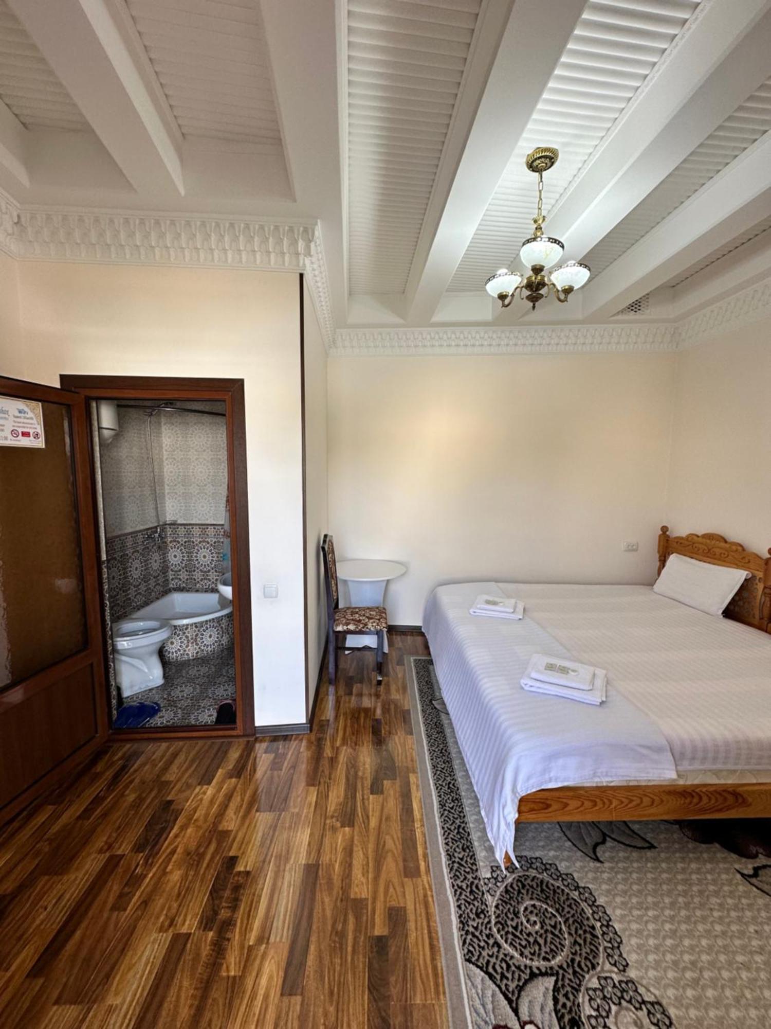 Hotel Mironshox Бухара Екстер'єр фото