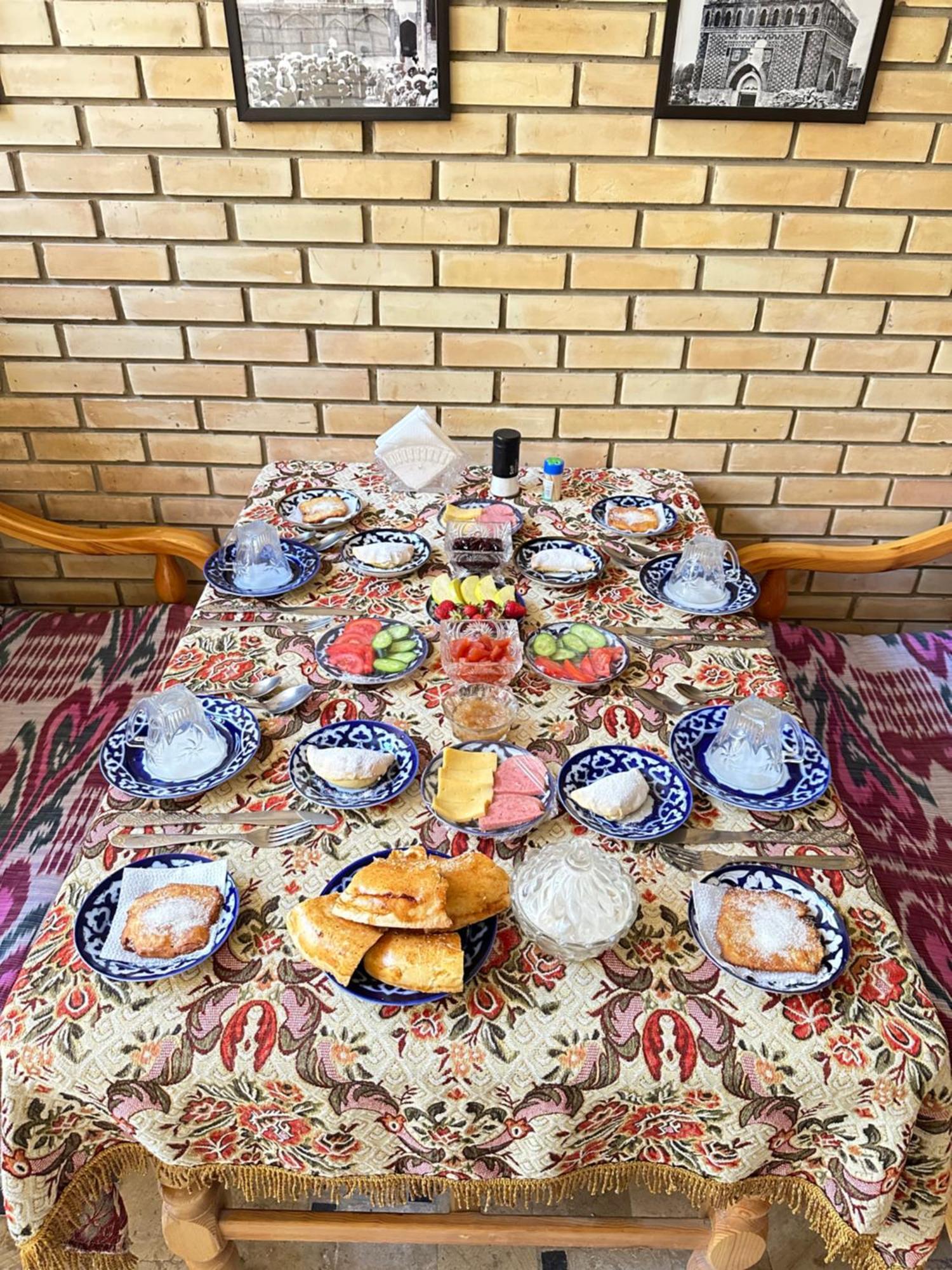 Hotel Mironshox Бухара Екстер'єр фото